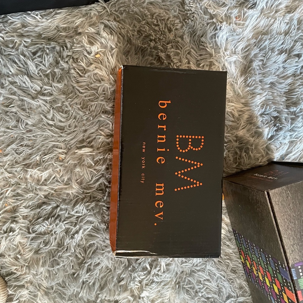 bernie mev. Black Flats & Loafers